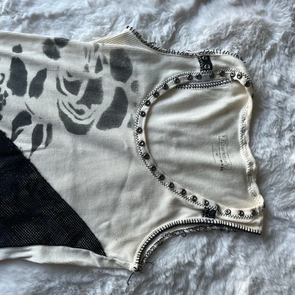 Essentials by a.b.s very cute y2k top , size medium but runs a little big - Picture 3 of 5